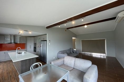 Photo of property in 89 Exmouth Road, Northcote, Auckland, 0627