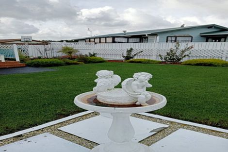 Photo of property in 11 Iredale Road, Hawera, 4610