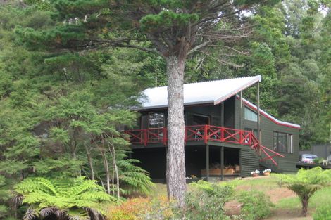 Photo of property in 32 Daffodil Street, Titirangi, Auckland, 0604