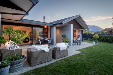 Photo of property in 2 Aberdare Court, Jacks Point, Queenstown, 9371