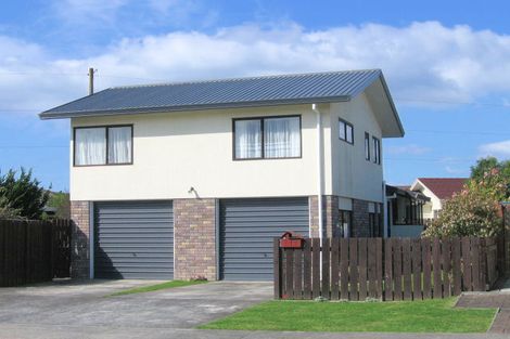 Photo of property in 2 Azalea Dell, Mount Maunganui, 3116