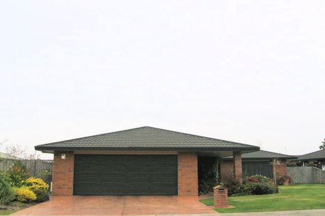 Photo of property in 11 Knightsbridge Place, Taradale, Napier, 4112