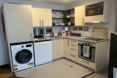 Photo of property in Dual Apartments, 401/142 Vivian Street, Te Aro, Wellington, 6011