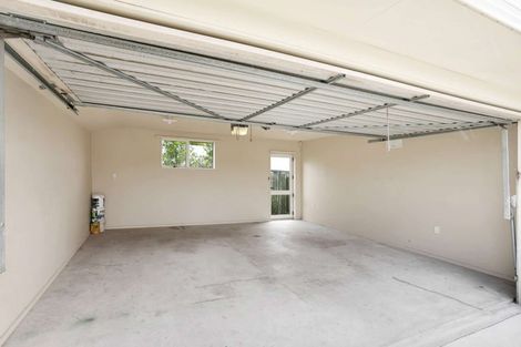 Photo of property in 8 Thistledown Place, Woolston, Christchurch, 8062