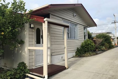 Photo of property in 2 Aotea Road, Glen Eden, Auckland, 0602