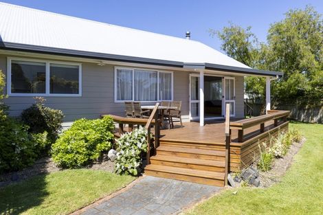 Photo of property in 8 Haines Grove, Rainbow Point, Taupo, 3330