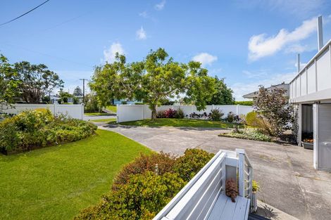 Photo of property in 31 Covil Avenue, Te Atatu South, Auckland, 0610