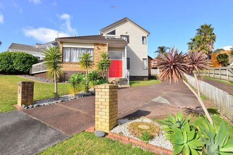 Photo of property in 8 Tenbless Court, Unsworth Heights, Auckland, 0632