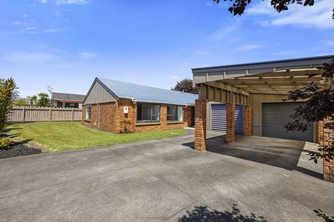 Photo of property in 115 Heta Road, Highlands Park, New Plymouth, 4312