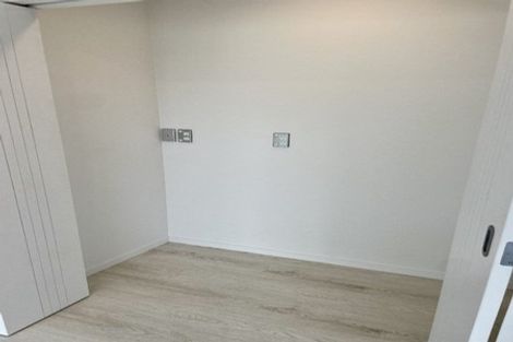 Photo of property in 20 Papa Orchard Drive, Kumeu, 0810