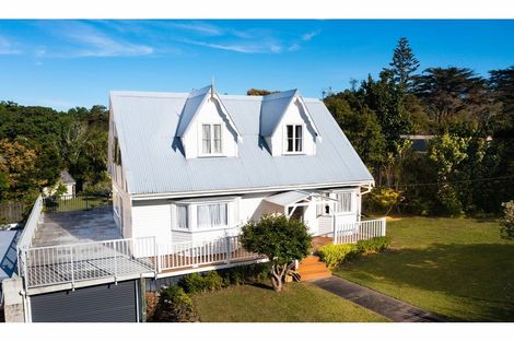 Photo of property in 14a South Lynn Road, Titirangi, Auckland, 0604