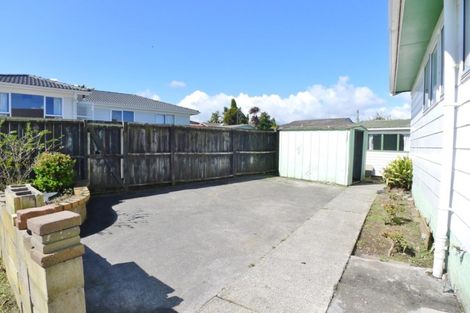 Photo of property in 14 Ewbank Place, Manurewa, Auckland, 2102