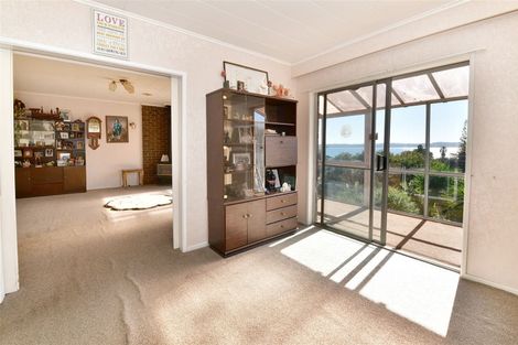 Photo of property in 8 Kathy Terrace, Stanmore Bay, Whangaparaoa, 0932
