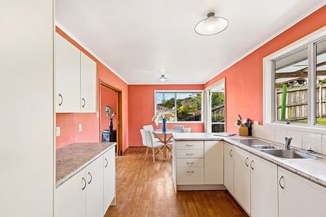 Photo of property in 54 Lemnos Place, Titirangi, Auckland, 0604