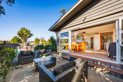 Photo of property in 11 Squires Place, Awapuni, Palmerston North, 4412