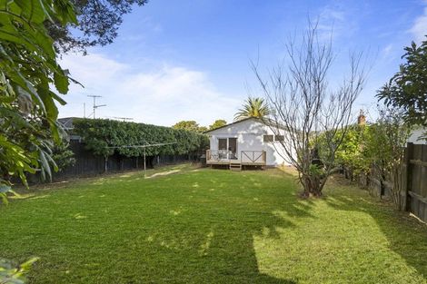 Photo of property in 25 Stanaway Street, Hillcrest, Auckland, 0627