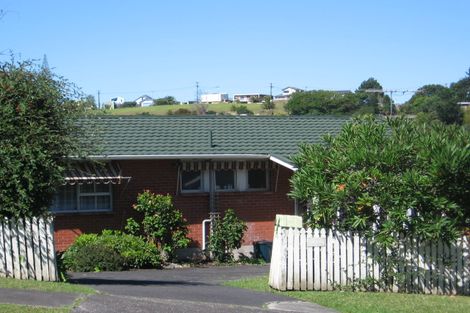 Photo of property in 17 Helvetia Drive, Browns Bay, Auckland, 0630