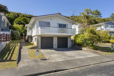 Photo of property in 31 Holland Street, Wainuiomata, Lower Hutt, 5014