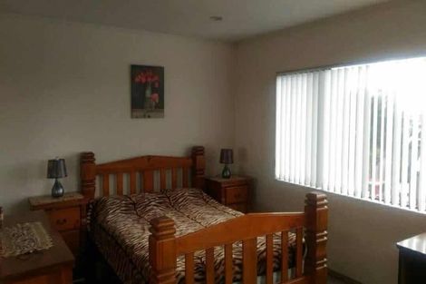 Photo of property in 58 Sunset Road, Unsworth Heights, Auckland, 0632