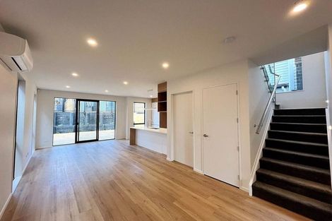 Photo of property in 50 Hellyers Street, Birkdale, Auckland, 0626