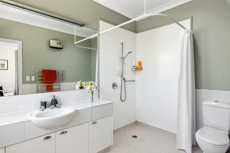 Photo of property in 4 Maple Lane, Waikanae, 5036