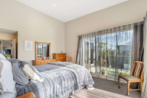 Photo of property in 2 Honeysuckle Lane, Ohauiti, Tauranga, 3112