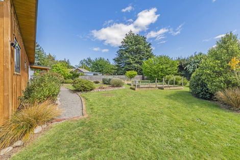 Photo of property in 5 Cross Street, Coalgate, 7673