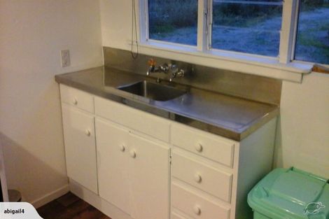 Photo of property in 124 Main North Road, Woodend, 7610