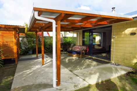 Photo of property in 53 Romilly Street, Westport, 7825