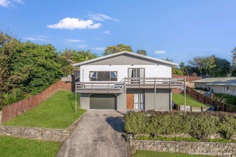 Photo of property in 11 Dunton Drive, Welcome Bay, Tauranga, 3112