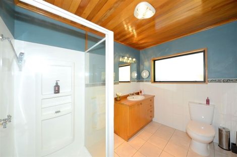 Photo of property in 23 Hatfield Place, Avonhead, Christchurch, 8042