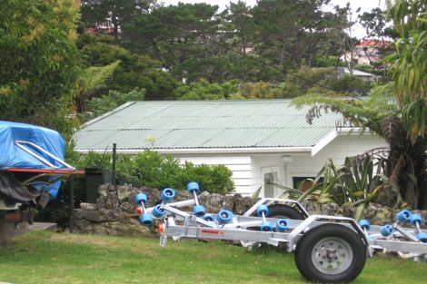 Photo of property in 36 Neptune Avenue, Beach Haven, Auckland, 0626