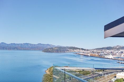 Photo of property in 12 Brasch Way, Kaiwharawhara, Wellington, 6035