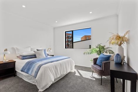 Photo of property in 16 Hema Road, Hobsonville, 0616