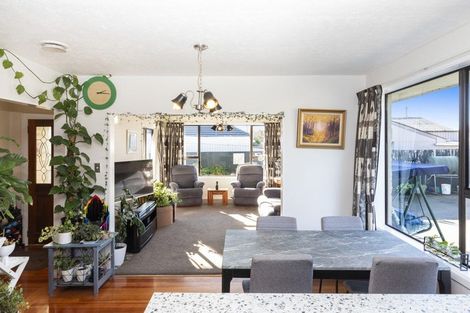 Photo of property in 3 Clipper Place, Redwood, Christchurch, 8051