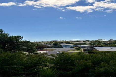 Photo of property in 15 Upland Street, Brookfield, Tauranga, 3110