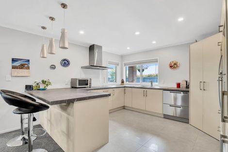 Photo of property in 21 Catchpole Place, Woodend, 7610