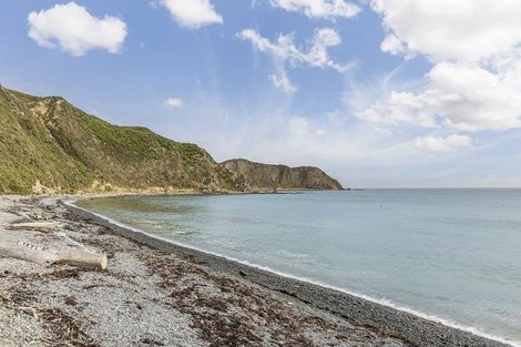 Photo of property in 1087 Makara Road, Makara Beach, Karori, 6972