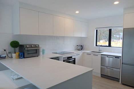 Photo of property in 216a Lake Road, Northcote, Auckland, 0627