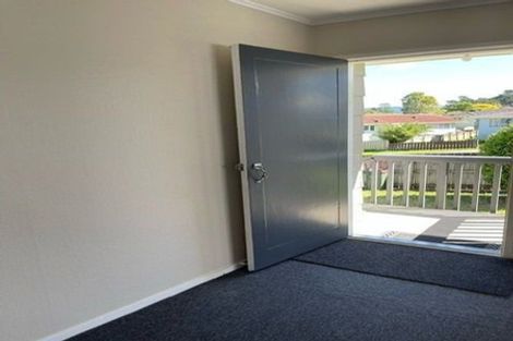 Photo of property in 9 Shale Avenue, Massey, Auckland, 0614