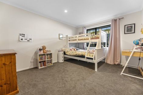 Photo of property in 18 Goddard Way, Sawyers Bay, Port Chalmers, 9023