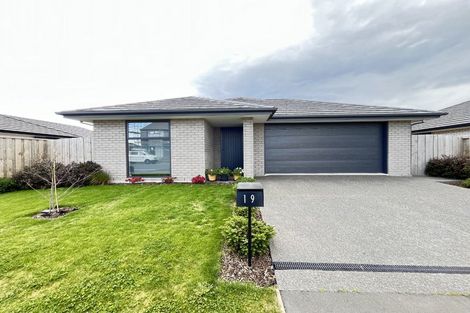 Photo of property in 19 Fairhall Street, Rolleston, 7615