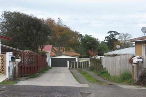 Photo of property in 21 Mcquarrie Avenue, Wattle Downs, Auckland, 2103