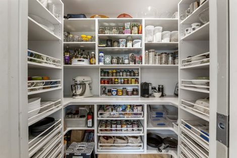 Photo of property in 10 Olivia Street, Stratford, 4332