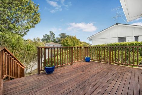 Photo of property in 10 Robert Allan Way, Pakuranga Heights, Auckland, 2010