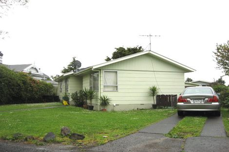 Photo of property in 99 Chichester Drive, Rosehill, Papakura, 2113