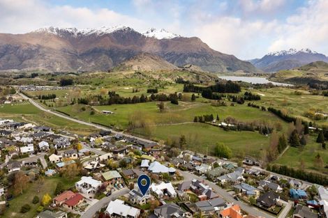 Photo of property in 19 Bracken Street, Arrowtown, 9302