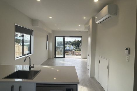 Photo of property in 1/39 Renata Crescent, Te Atatu Peninsula, Auckland, 0610