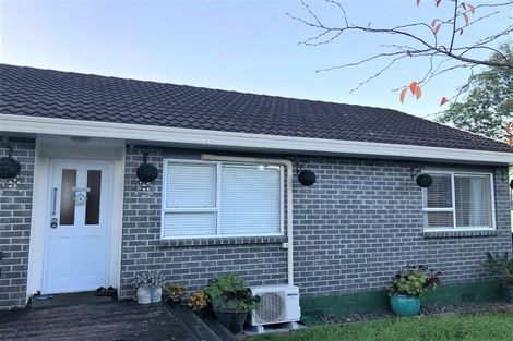 Photo of property in 25 Meadowvale Rise, Titirangi, Auckland, 0604