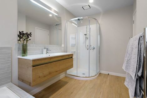 Photo of property in 32 Hugo Shaw Drive, Cambridge, 3434